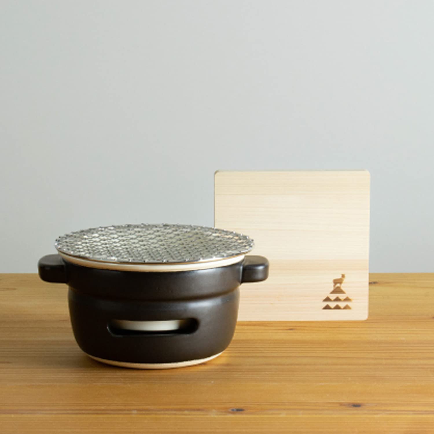 Amazon.co.jp: かもしか道具店 卓上コンロ 陶器 陶の炭火コンロ 丸